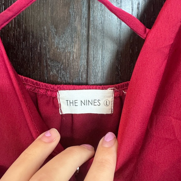 Elegant Women's Wine Top - Picture 3 of 4